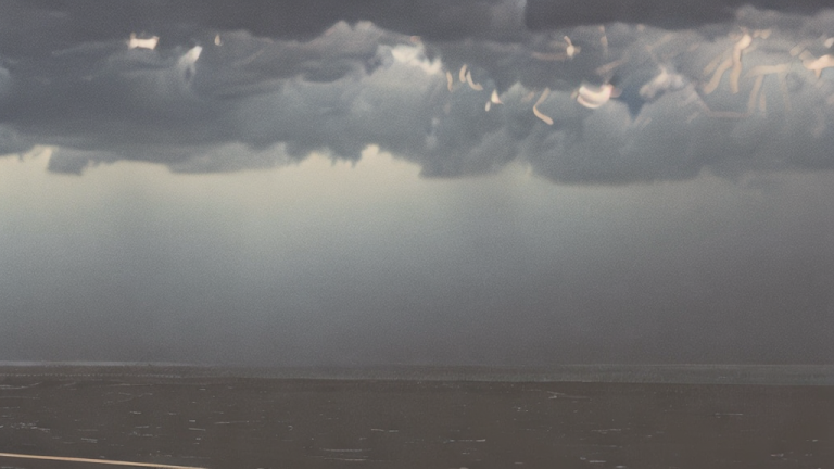 5 Insane Weather Glitches That Defy Science - Featured Image